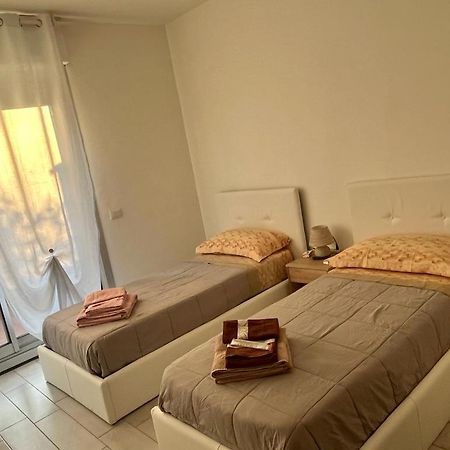 Einaudi Apartment Cologno Monzese Esterno foto