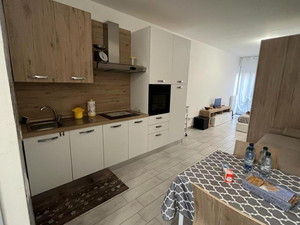 Einaudi Apartment Cologno Monzese Esterno foto